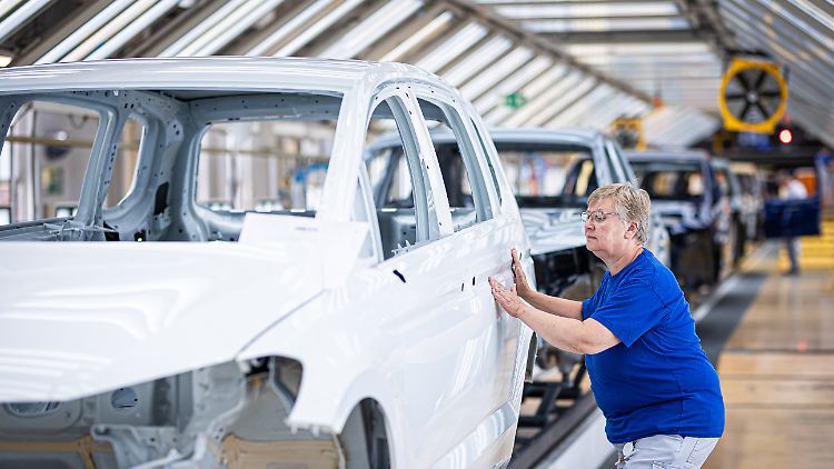 Die deutschen Autobauer stecken in einer Krise. Geht es nächstes Jahr aufwärts?