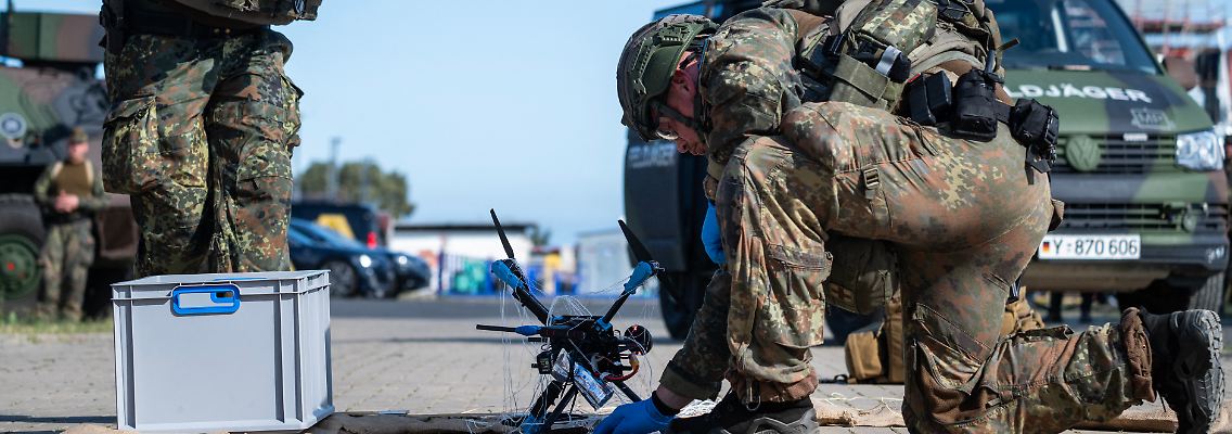 AFP__20250905__73H23NQ__v1__HighRes__GermanyDefenceBundeswehrQuadriga.jpg