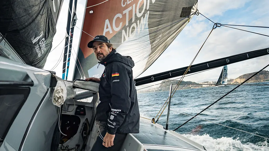 Boris-Herrmann-bestreitet-mit-Team-Malizia-seine-Ocean-Race-Premiere