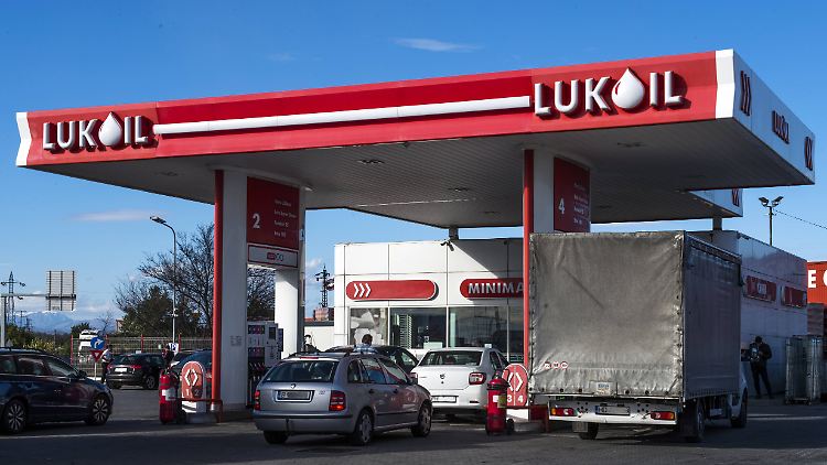 Auch die Lukoil-Geschäfte im Nato-Land Rumänien sind betroffen.