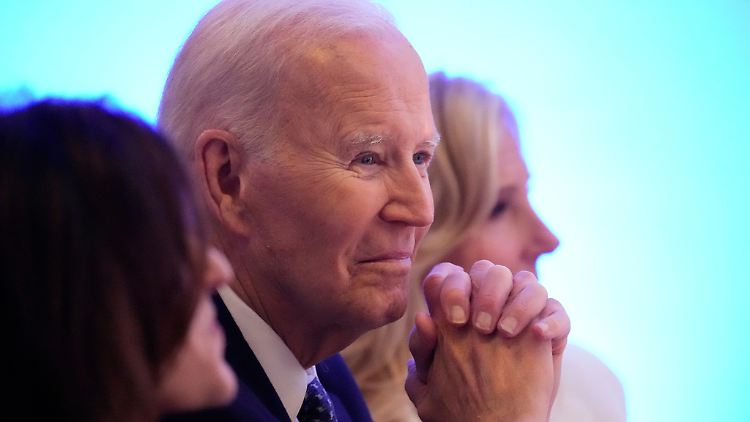 Es ist noch nicht die Zeit, um aufzugeben, sagt Biden in Boston.