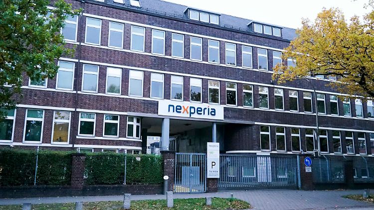 Nexperias Ex-Chef soll auch die Verlagerung von Anlagen aus dem Hamburger Werk geplant haben.