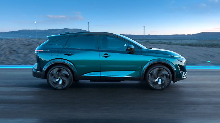 Trotz des rein elektrischen Antriebs, wird der Nissan Qashqai nicht geladen, sondern mit Benzin betankt.