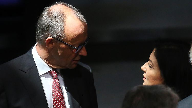 Die Bundesregierung müsse eine umfassende Reform-Agenda entwickeln, mahnt Ifo-Chef Fuest.
