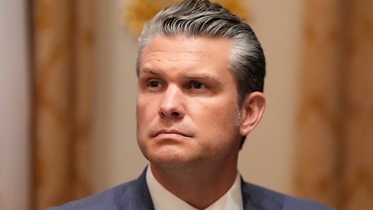 Pentagon-Chef Hegseth sprach von 14 toten "Terroristen".