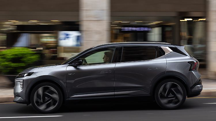 Der Mitsubishi Eclipse Cross ist 4,47 Meter lang.