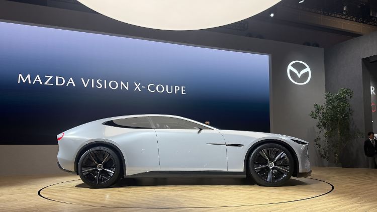 Mazda, gösterinin en önemli anlarından birini sahnede gerçekleştiriyor.