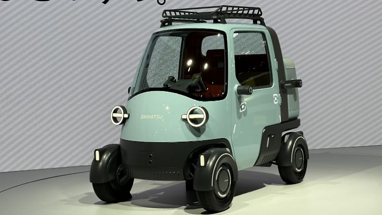 Daihatsu, İtalyan Ape tarzında akıllı bir mikro taşıyıcıyı tanıtıyor.