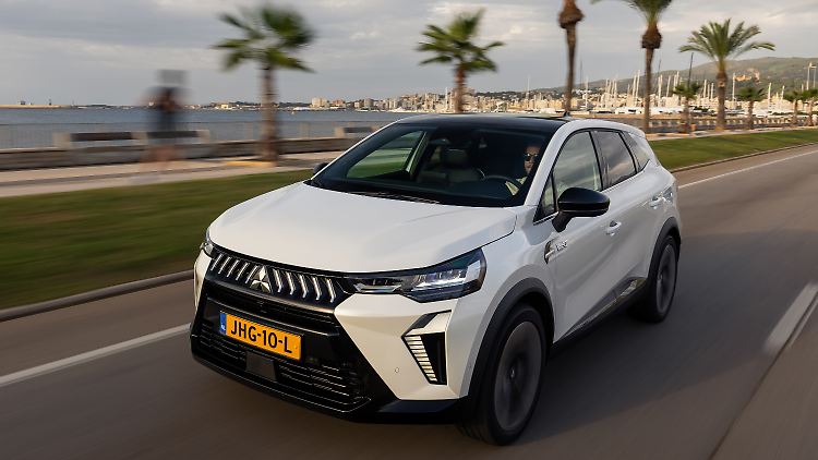 Der neue Mitsubishi Grandis ist ein Crossover, der im November bei den deutschen Händlern stehen soll.
