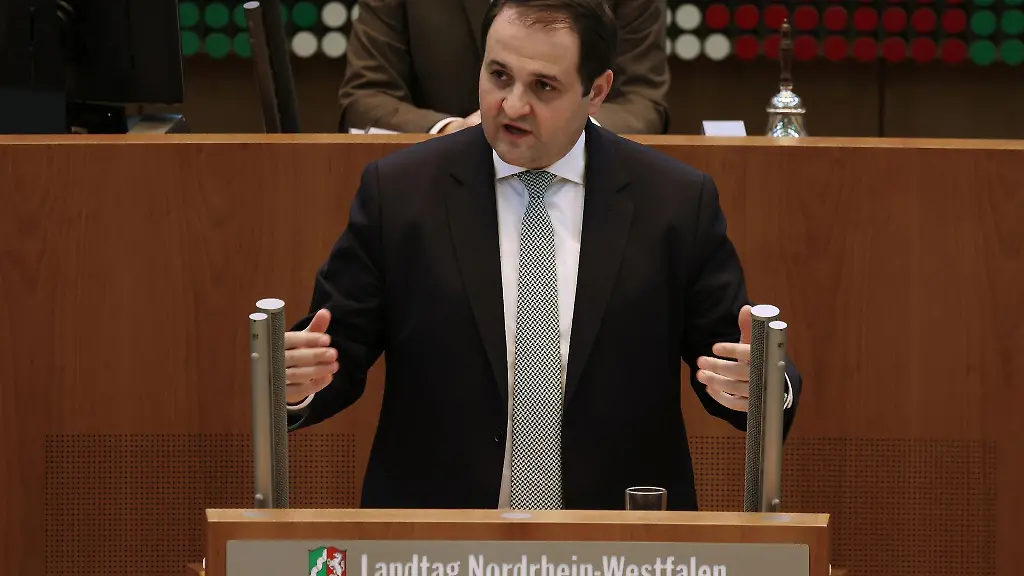 Nathanael-Liminski-CDU-Staatskanzleichef-spricht-ueber-die-Rundfunkgebuehren