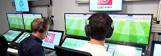 VAR Fußball.jpg