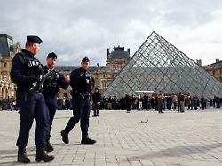Schmuck unverkäuflich: Louvre-Diebe gestehen ihre Tat teilweise