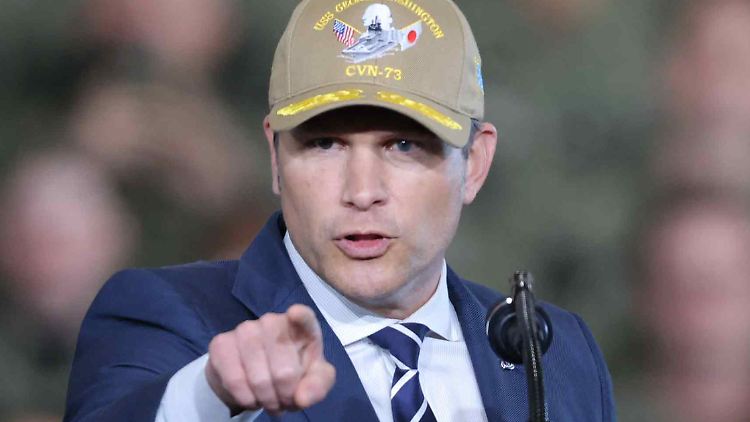 Erneut vier Tote nach einem US-Angriff auf ein angebliches Drogenboot. Belege bleibt die US-Regierung bisher schuldig. 