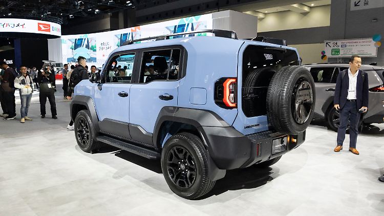 A Toyota ainda não tinha um Land Cruiser pequeno e com design anguloso.