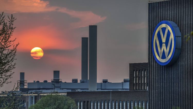 epi_1004870819_IMAGO SP_imago st 1030 08490018 0091086669.jpg_Sonnenuntergang, VW-.jpg