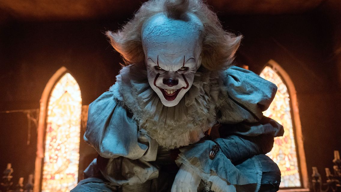 Pennywise (Bill Skarsgård) machte Clowns endgültig wieder furchterregend.