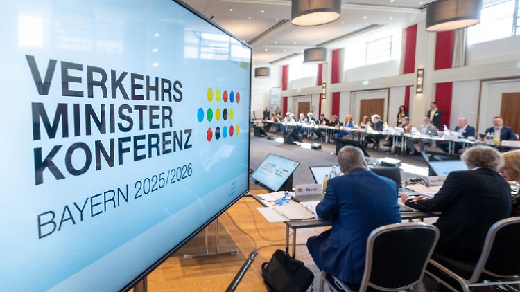 Der Preismechanismus für das Deutschlandticket soll den Streit über die "politische Preisfindung" beenden.