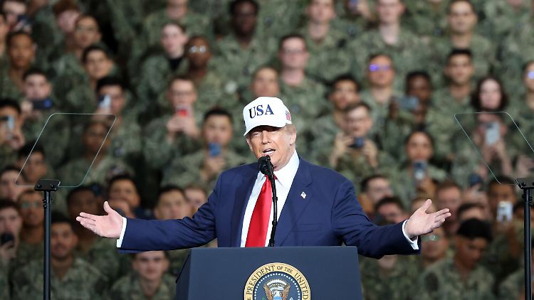 Er habe das Kriegsministerium angewiesen, Nuklearwaffen "auf gleicher Basis" zu testen, schrieb Trump. Dieser Prozess solle "unverzüglich" beginnen.