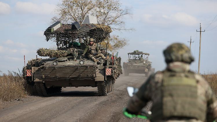 Einen russischen Vorstoß in Richtung Dobropillja konnte die Ukraine vor einigen Wochen unter Kontrolle bringen. Aktuell gibt es heftige Kämpfe im nahegelegenen Pokrowsk.