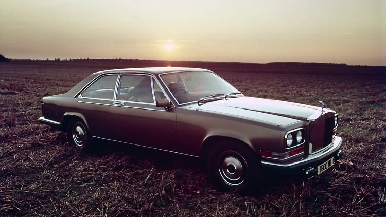 Britischer Luxus trifft italienische Alta Moda: Vor 50 Jahren debübierte der Rolls-Royce Camargue in von Pininfarina kreierten Formen.