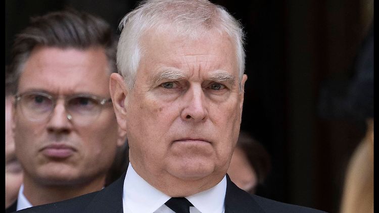 Ab jetzt ist Prinz Andrew nur noch Andrew Mountbatten Windsor.