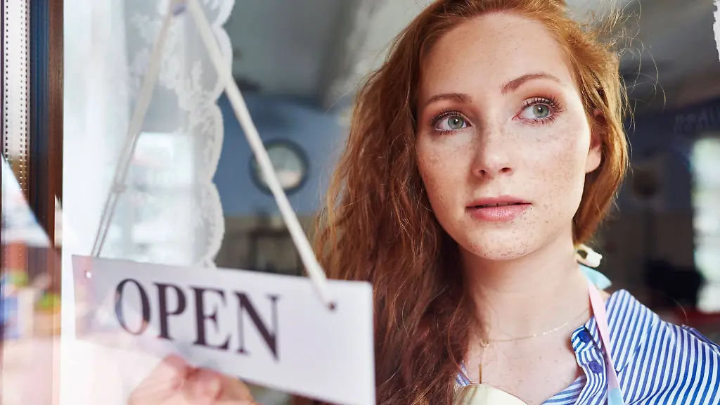 Auch-Selbststaendige-brauchen-Auszeiten-Damit-das-klappt-sollten-Urlaube-rechtzeitig-geplant-und-an-Kunden-kommuniziert-werden