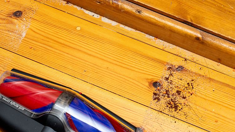 … es sei denn, er muss frontal an Kanten reinigen.