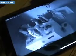 Videos möglicherweise im Netz: Vermieter installiert heimlich Kameras im Badezimmer