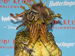 "Werdet zu Stein erstarren ...": Heidi Klum enthüllt endlich ihr Halloween-Kostüm