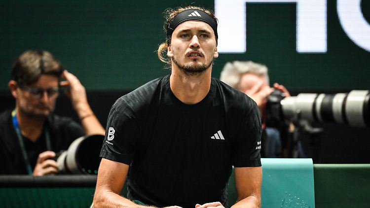"Ich konnte mich nicht zu 100 Prozent bewegen und ich konnte mich auch nicht so richtig abdrücken beim Aufschlag", sagt Alexander Zverev.