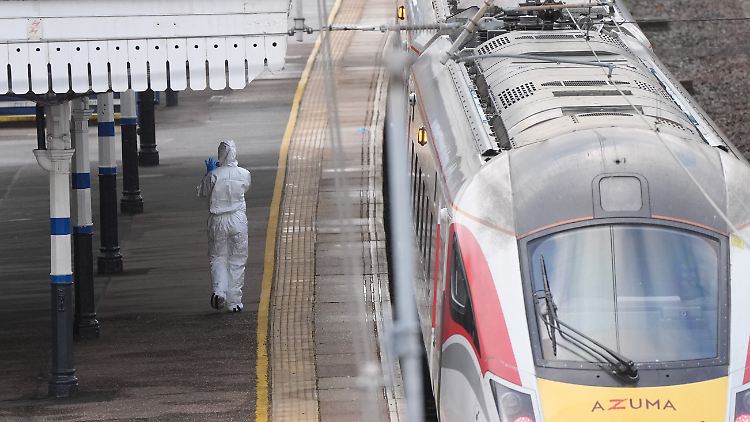 Acht Minuten nach dem ersten Notruf war die Polizei eigenen Angaben zufolge vor Ort.