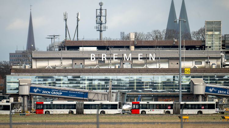Die genauen Auswirkungen der kurzzeitigen Unterbrechung auf den Flugbetrieb in Bremen sind zunächst unklar.