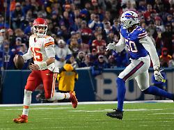 Längstes Field Goal aller Zeiten: Taylor Swift fehlt: Bills rupfen Chiefs im Gigantenduell