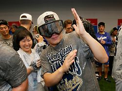 Ein Land im Baseball-Rausch: Japan dreht nach Triumph der Los Angeles Dodgers frei