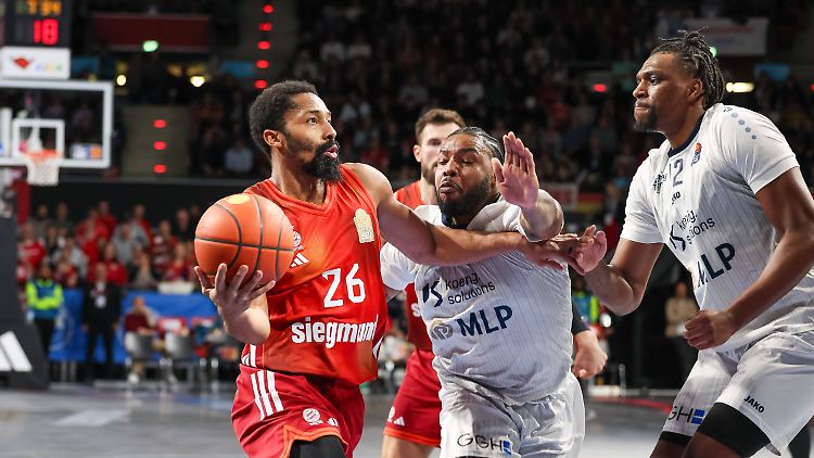 Spencer Dinwiddie deutete gegen Heidelberg an, was der FC Bayern von ihm erwarten kann.
