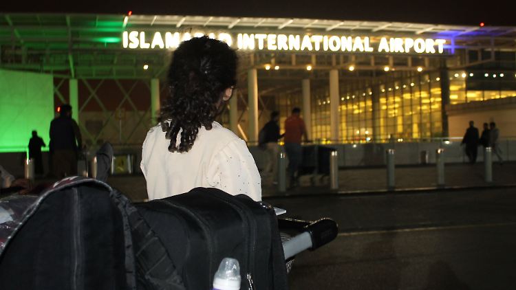 Auf dem Weg in eine bessere Zukunft: Für einige Menschen hat das Warten ein Ende.