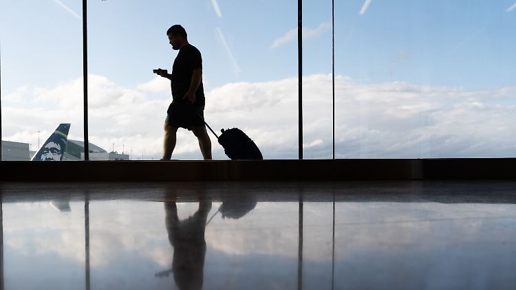 Mehr als 3,2 Millionen Passagiere sind seit dem Shutdown
von Verspätungen oder Flugausfällen betroffen gewesen.