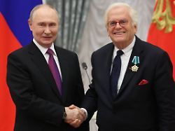 "Beitrag zur Annäherung": Putin ehrt Pianist Justus Frantz mit Freundschaftsorden