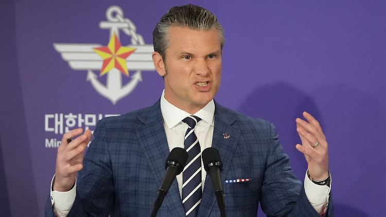 Man werde jedes Schmugglerboot aufspüren und zerstören, sagt Hegseth. 