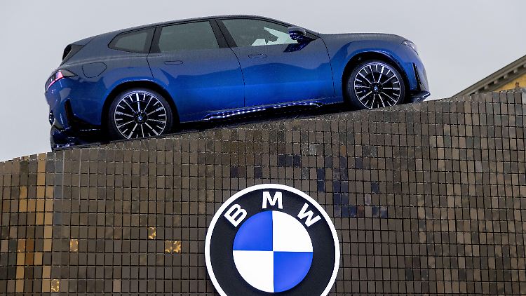 Das schlechte dritte Quartal 2024 lässt BMW dieses Jahr glänzen.