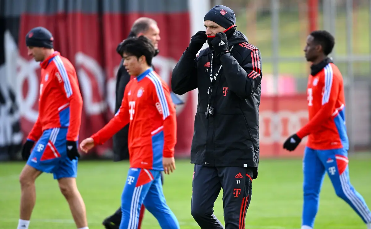 Hat-beim-FC-Bayern-losgelegt-Bayern-Coach-Thomas-Tuchel-2-v-r