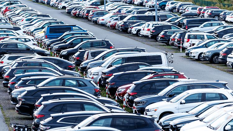 Mehr als 50.000 Elektroautos wurden im Oktober neu zugelassen. 