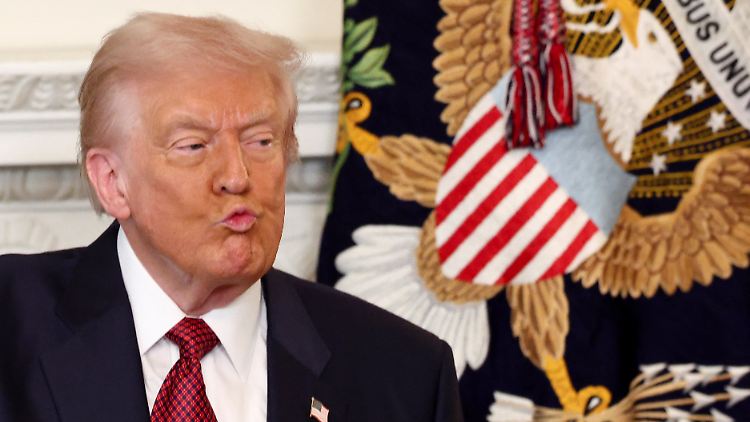 Donald Trump schmeckt die Schlappe überhaupt nicht gut. 