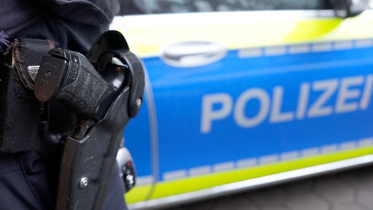 In einer Firma in Berlin schlagen Spezialeinsatzkräfte des LKA zu.