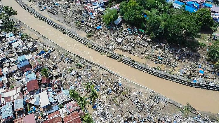 Der Taifun sorgt für erhebliche Zerstörungen. 