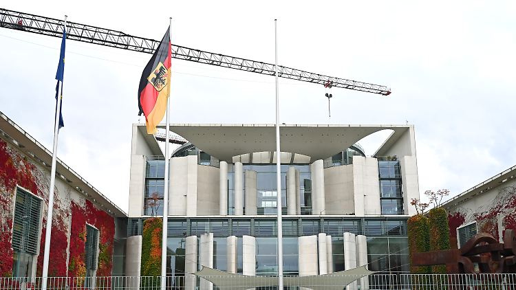 "Darf kein Stuhlkreis werden": Bundeskanzler Merz lädt zum "Stahlgipfel" in die Regierungszentrale.