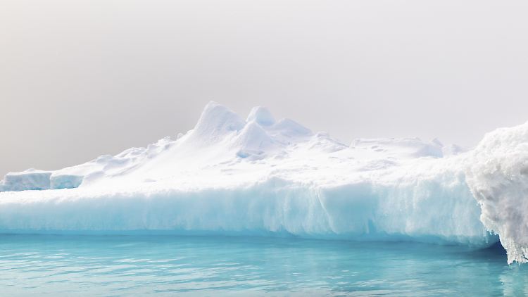 Von 1979 bis 2021 gingen im Nordpolarmeer 2,14 Millionen Quadratkilometer Eis verloren, was etwa der sechsfachen Fläche Deutschlands entspricht. 