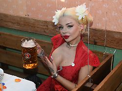 Strafe im sechsstelligen Bereich: Katja Krasavice muss nach Alkohol-Fahrt blechen