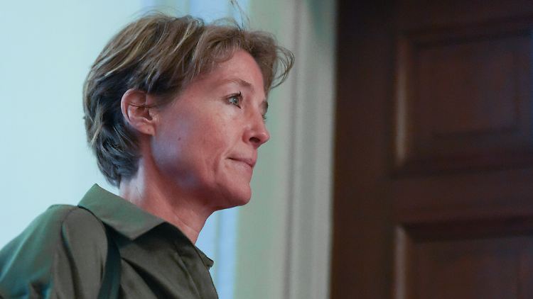 Christina Block wird von der vorsitzenden Richterin aufgefordert, sich nur "zur Sache" zu äußern. 