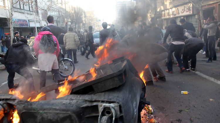 Demonstranten in den Straßen Teherans.
